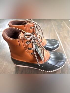 Canyon Creek Youth Brown & Black Duck/ Winter Boots- Kids Size 3- NWT